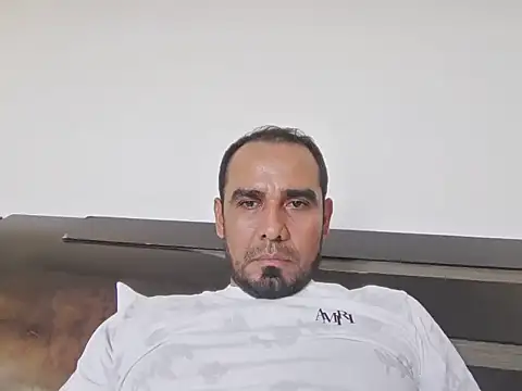 Snapshot of Camilo210520 chatting on 07-08-26, 10:03 Camilo210520 online show from 07-08-26, 10:03