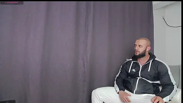 Snapshot of RickyMiami1 chatting on 10-28-25, 06:10 RickyMiami1 online show from 10-28-25, 06:10