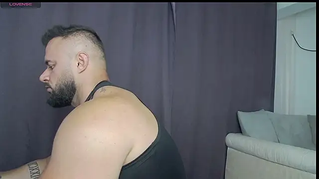 Snapshot of RickyMiami1 chatting on 07-10-26, 04:53 RickyMiami1 online show from 07-10-26, 04:53