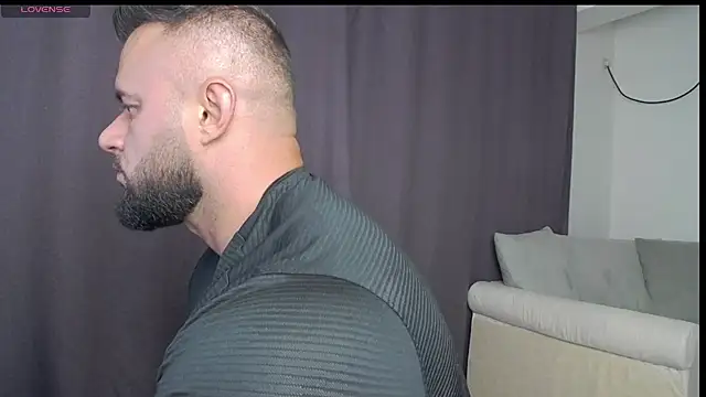 Snapshot of RickyMiami1 chatting on 07-17-26, 07:08 RickyMiami1 online show from 07-17-26, 07:08