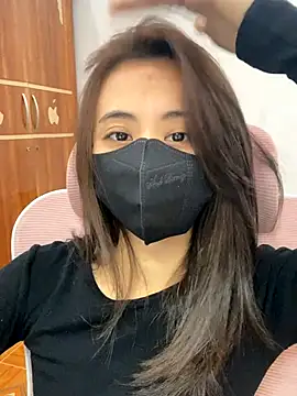 Mochi21 online show from 11-17-25, 04:07