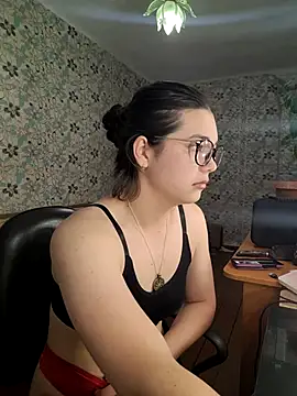 Albi Glow online show from 10-11-25, 02:55