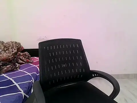 Snapshot of its_siya_ chatting on 04-24-26, 07:49 its siya online show from 04-24-26, 07:49