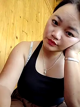 Snapshot of lusy-000 chatting on 10-13-25, 06:24 lusy-000 online show from 10-13-25, 06:24