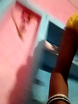 Snapshot of Rupali_hot chatting on 09-10-25, 10:43 Rupali hot online show from 09-10-25, 10:43
