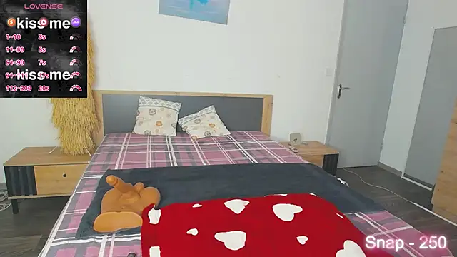 EvaLone1 online show from 09-19-25, 07:10