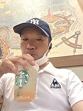 Snapshot of erosuke9 chatting on 07-10-26, 08:40 erosuke9 online show from 07-10-26, 08:40