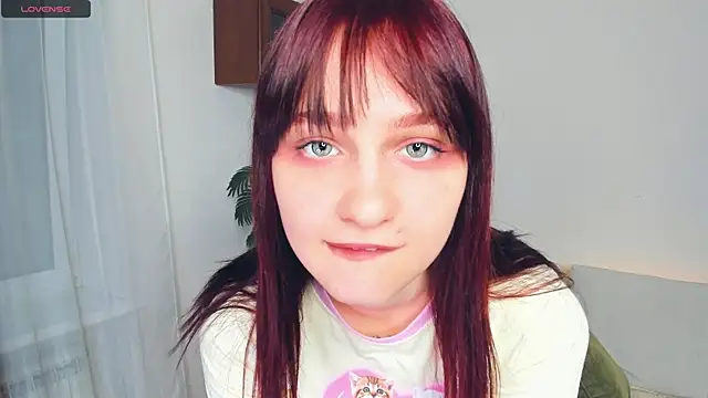 KatyKufel online show from 11-30-25, 06:23