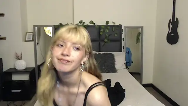 Amnesia  online show from 11-28-25, 06:10