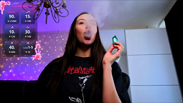 Veronica Larsson online show from 04-10-26, 12:43