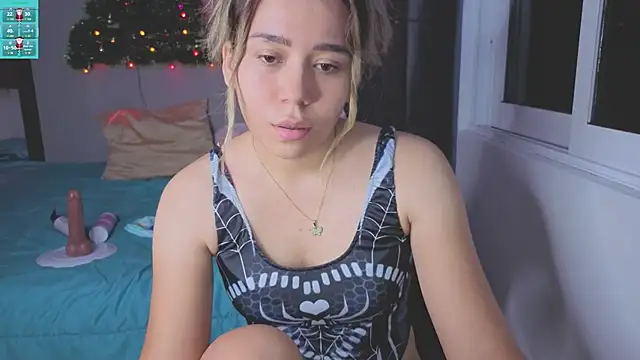 Aiilyn Ds online show from 12-15-25, 12:04