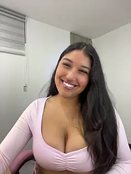 Snapshot of SharaRous chatting on 05-12-26, 01:03 SharaRous online show from 05-12-26, 01:03