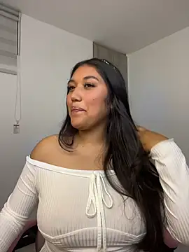 Snapshot of SharaRous chatting on 06-11-26, 03:04 SharaRous online show from 06-11-26, 03:04