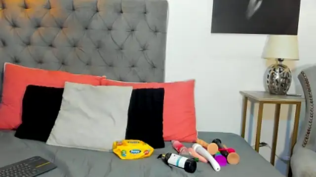 nahiroby ebony online show from 12-03-25, 07:56