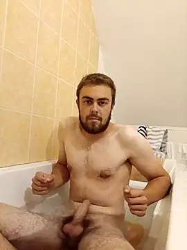 Snapshot of Aymeric35000 chatting on 10-29-25, 05:14 Aymeric35000 online show from 10-29-25, 05:14