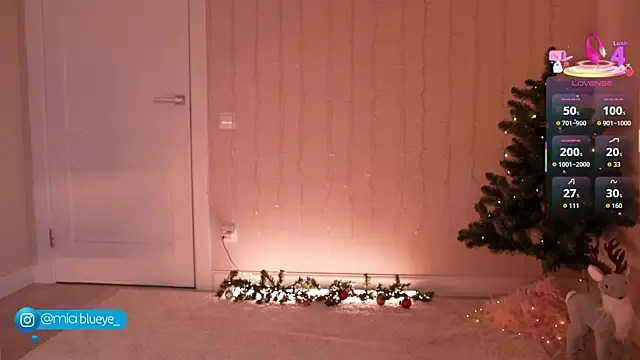 Miablueye online show from 12-21-25, 03:41