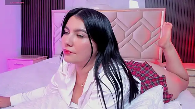 MiaaFarrel online show from 09-27-25, 07:08