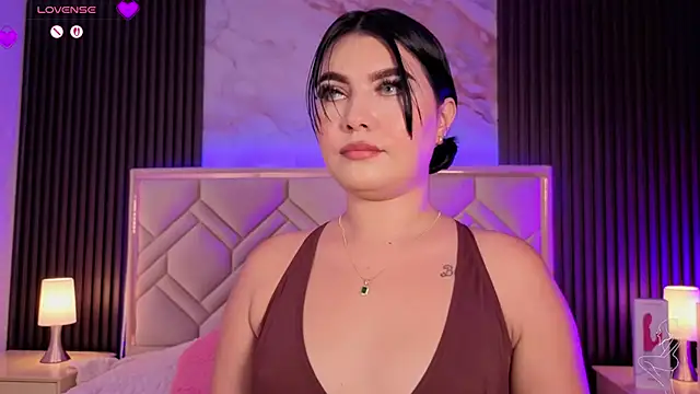 MiaaFarrel online show from 04-10-26, 07:07