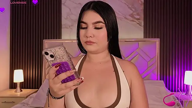 MiaaFarrel online show from 04-20-26, 06:53