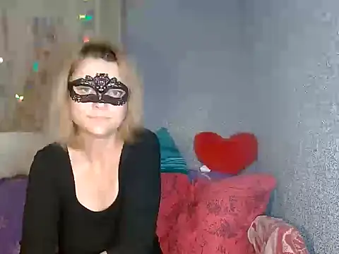 Miss Nona online show from 11-14-25, 04:55