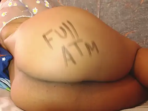 Snapshot of Messy-diana21 chatting on 10-19-25, 06:41 Messy-diana21 online show from 10-19-25, 06:41