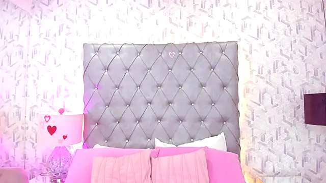 ScarletMore online show from 03-09-26, 02:15