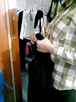 Snapshot of Dam-Lissa chatting on 09-23-25, 02:03 Dam-Lissa online show from 09-23-25, 02:03