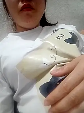 Snapshot of Dam-Lissa chatting on 10-10-25, 02:43 Dam-Lissa online show from 10-10-25, 02:43