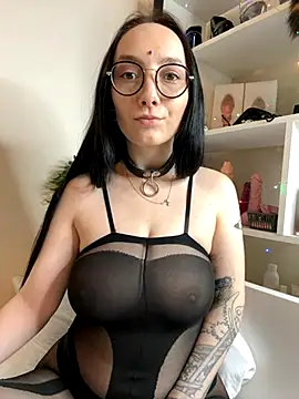 Jinhee Tiny online show from 09-29-25, 09:03