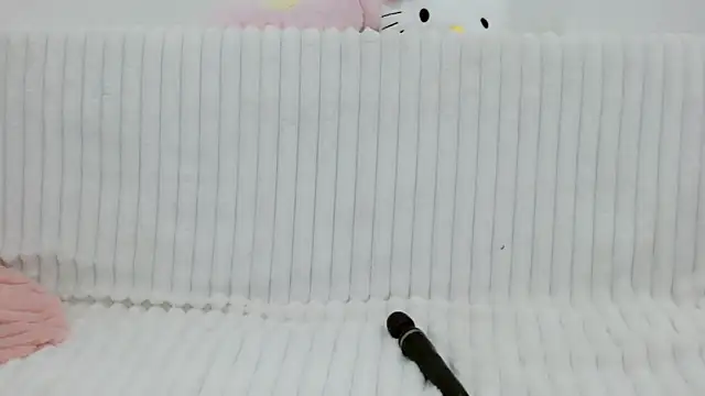 Emmahahaha17 online show from 03-01-26, 02:52