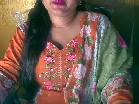 Snapshot of Saniya_K chatting on 10-10-25, 04:28 Saniya K online show from 10-10-25, 04:28