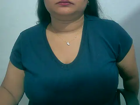Snapshot of Saniya_K chatting on 10-31-25, 05:36 Saniya K online show from 10-31-25, 05:36