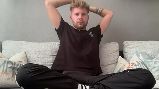 RioBlaze online show from 09-20-25, 01:01