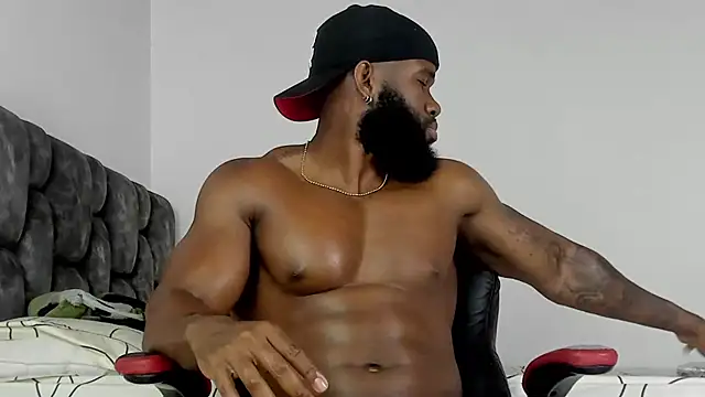 Snapshot of james_musclebbc chatting on 09-14-25, 07:24 james musclebbc online show from 09-14-25, 07:24