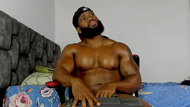 Snapshot of james_musclebbc chatting on 09-20-25, 03:35 james musclebbc online show from 09-20-25, 03:35