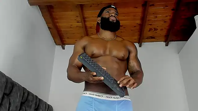 Snapshot of james_musclebbc chatting on 10-04-25, 12:47 james musclebbc online show from 10-04-25, 12:47