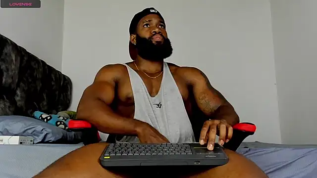 Snapshot of james_musclebbc chatting on 05-15-26, 11:45 james musclebbc online show from 05-15-26, 11:45