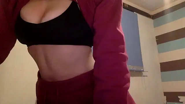 Snapshot of Bellababexox_ chatting on 09-22-25, 05:09 Bellababexox online show from 09-22-25, 05:09