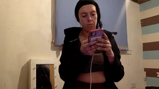 Snapshot of Bellababexox_ chatting on 12-05-25, 01:58 Bellababexox online show from 12-05-25, 01:58