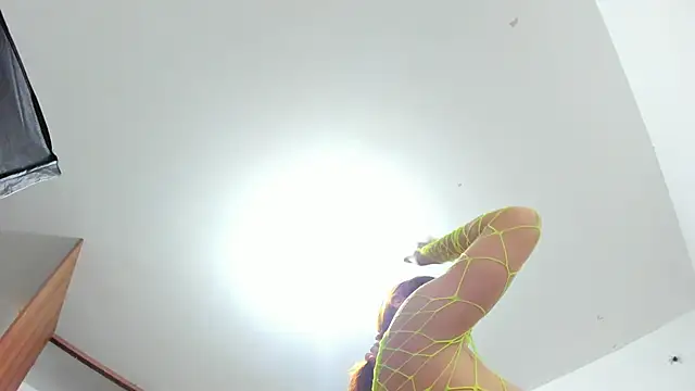 Rihanna hotx online show from 11-10-25, 02:54