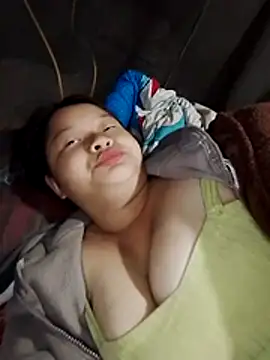 girl-babi online show from 10-28-25, 12:25