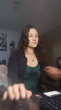 lindasyt online show from 02-27-26, 02:33