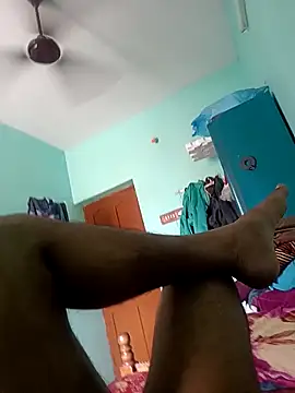 Snapshot of maddy3108 chatting on 10-15-25, 05:29 maddy3108 online show from 10-15-25, 05:29