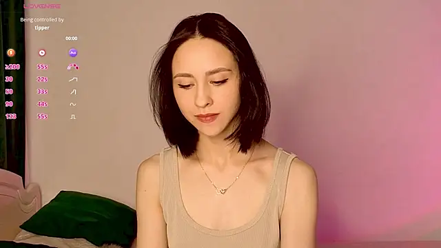 MiaSweetasHoney online show from 11-13-25, 05:50