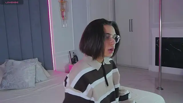 VioletAsh online show from 04-23-26, 04:14