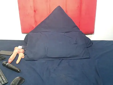 GorillaGripCunt77 online show from 10-06-25, 06:00