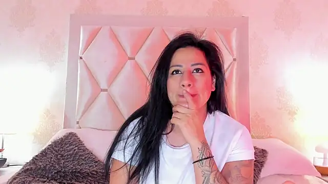 Snapshot of SeleneCarter chatting on 04-23-26, 01:29 SeleneCarter online show from 04-23-26, 01:29