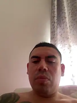 Snapshot of davidxxx099 chatting on 10-13-25, 12:27 davidxxx099 online show from 10-13-25, 12:27