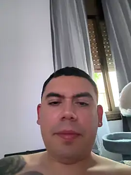 Snapshot of davidxxx099 chatting on 05-19-26, 06:36 davidxxx099 online show from 05-19-26, 06:36
