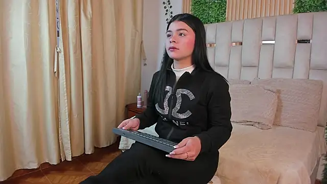 Jade Nmm online show from 01-13-26, 01:27